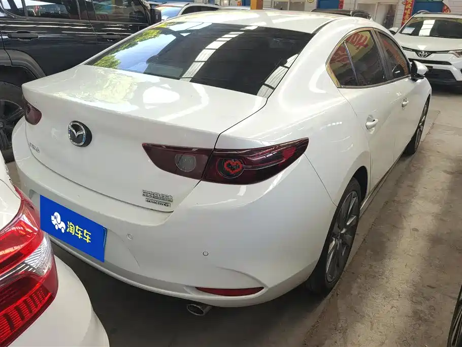 Mazda 3 Axela 2021