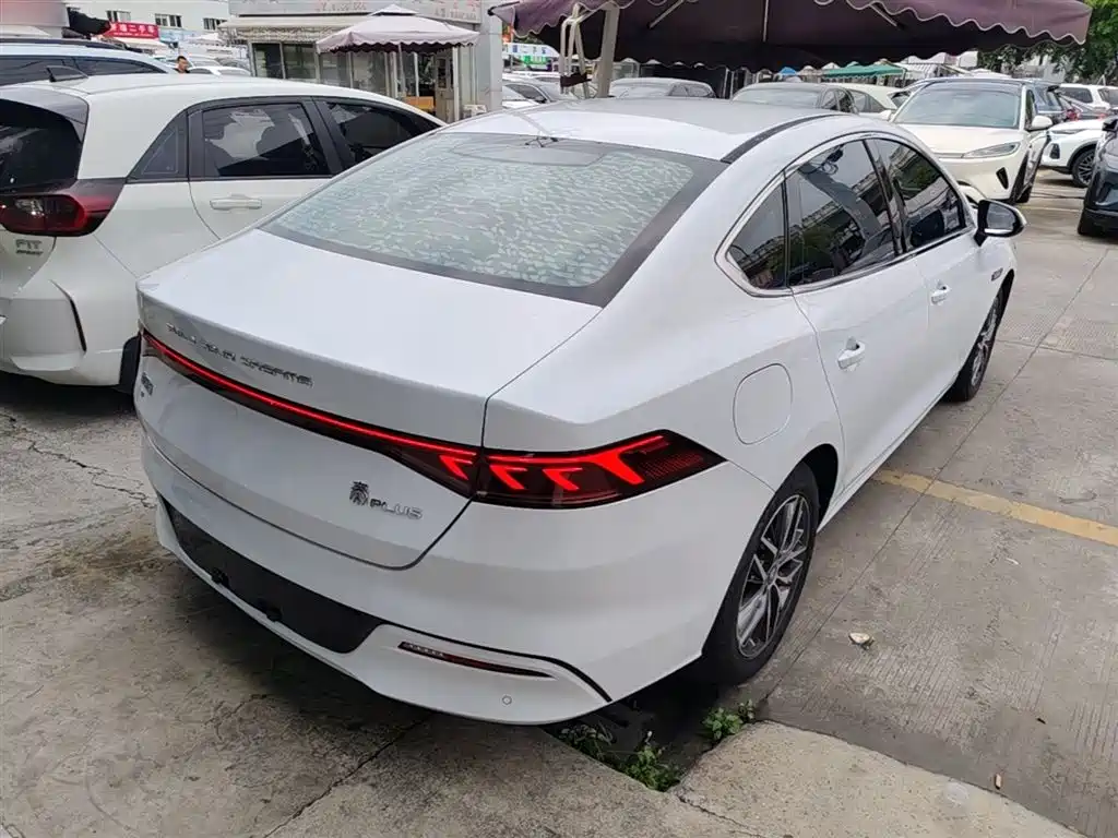 BYD Qin PLUS 2023 — фото 7