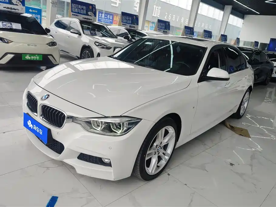 BMW 3 Series 2019 — фото 1