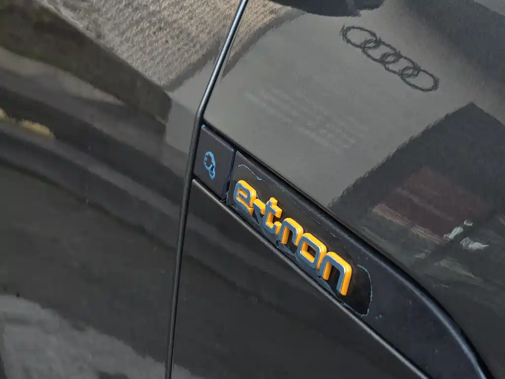 Audi e-tron 2026 — фото 12