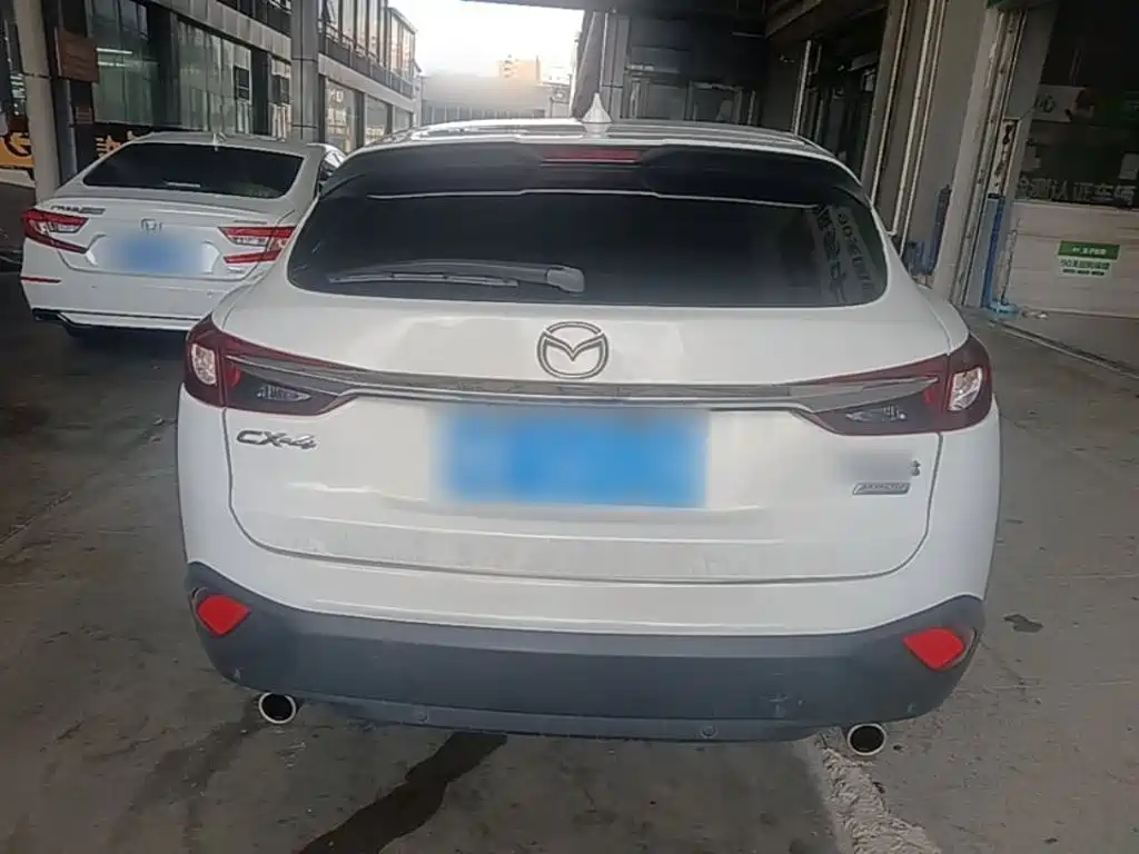 Mazda CX-4 2018 — фото 6
