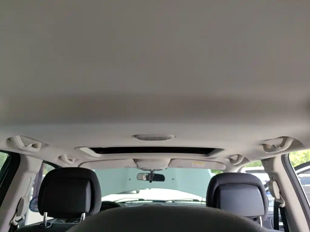 Jeep Compass 2015 — фото 18