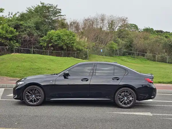 BMW 3 Series 2023