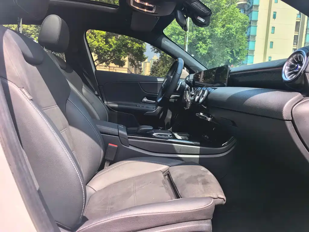 Mercedes-Benz A-Class 2023 — фото 10