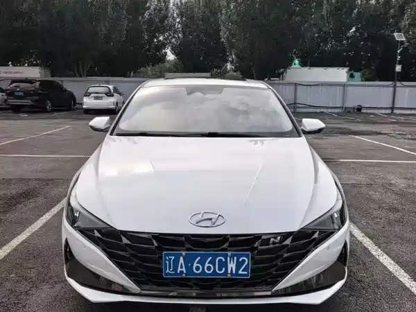 Hyundai Elantra 2023