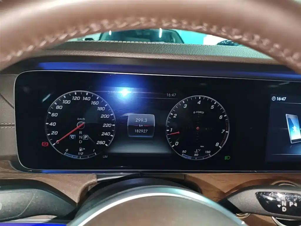 Mercedes-Benz E-Class 2020 — фото 12