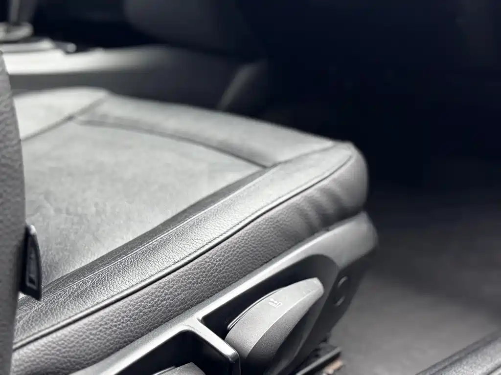 BMW 1 Series 2012 — фото 10