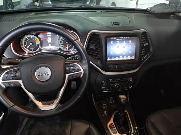 Jeep Cherokee 2016