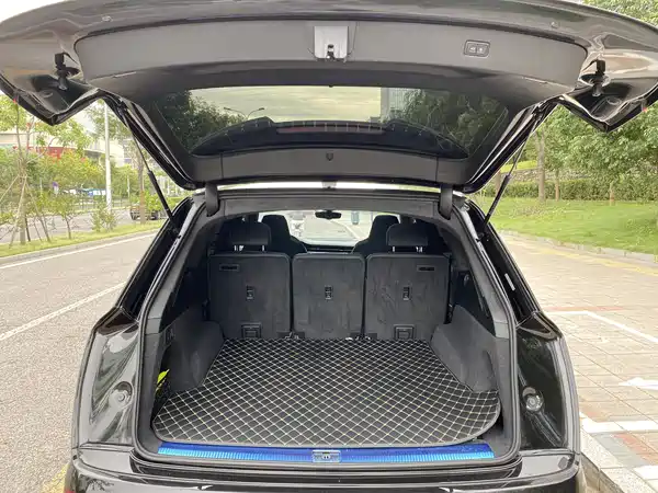Audi SQ7 2024