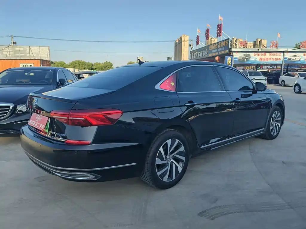 Volkswagen Passat Plug-In Hybrid 2019 — фото 4