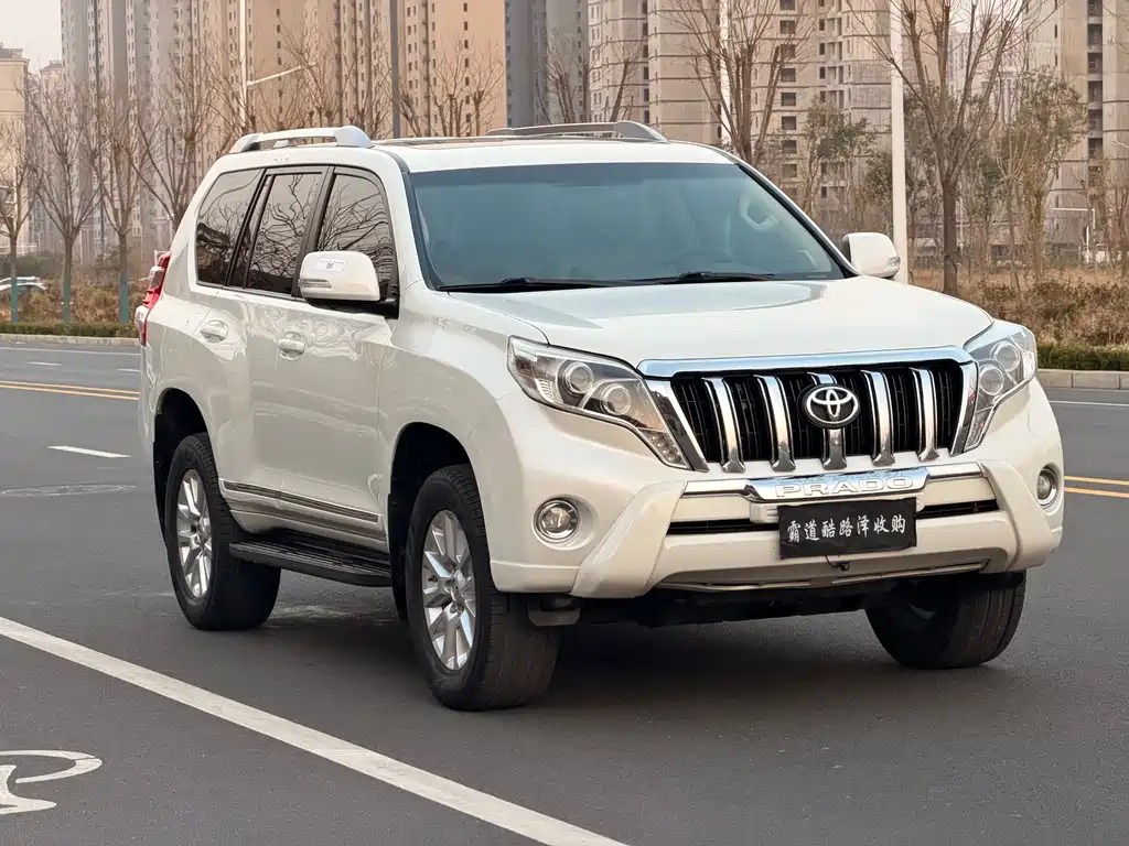 Toyota Prado 2017 — фото 1
