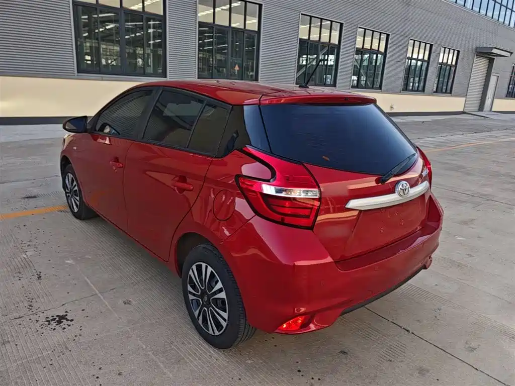 Toyota Yaris L 2020 — фото 5