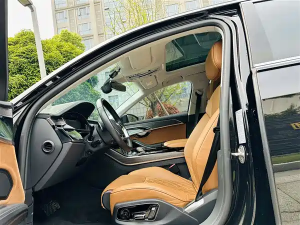 Audi A8 2024