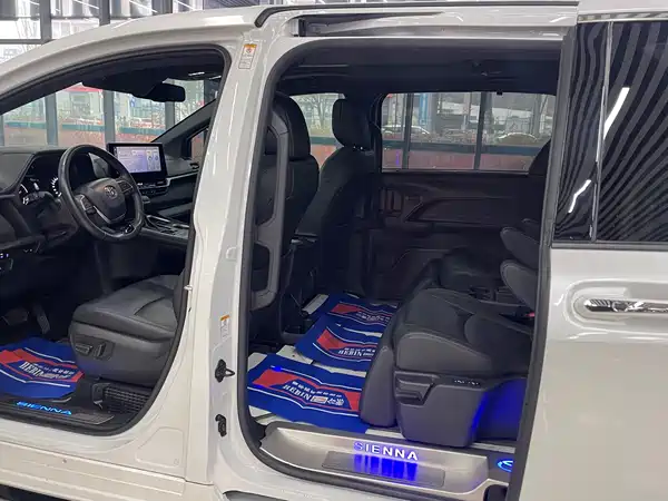 Toyota Sienna 2021