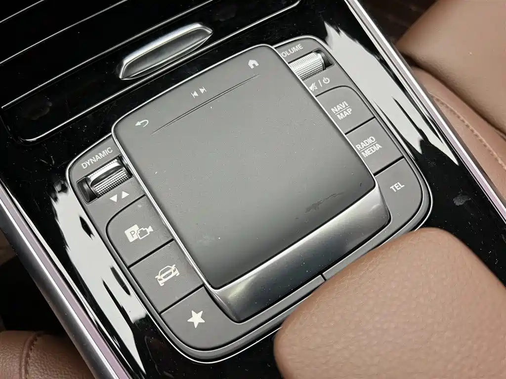 Mercedes-Benz GLB 2023 — фото 21