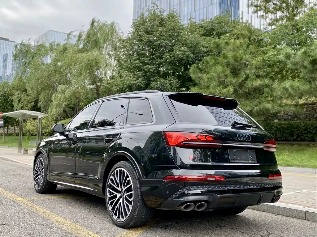Audi SQ7 2025 — фото 3