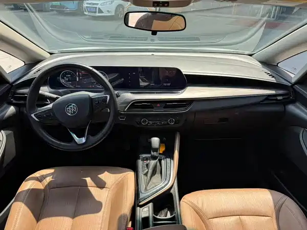 Buick GL6 2021
