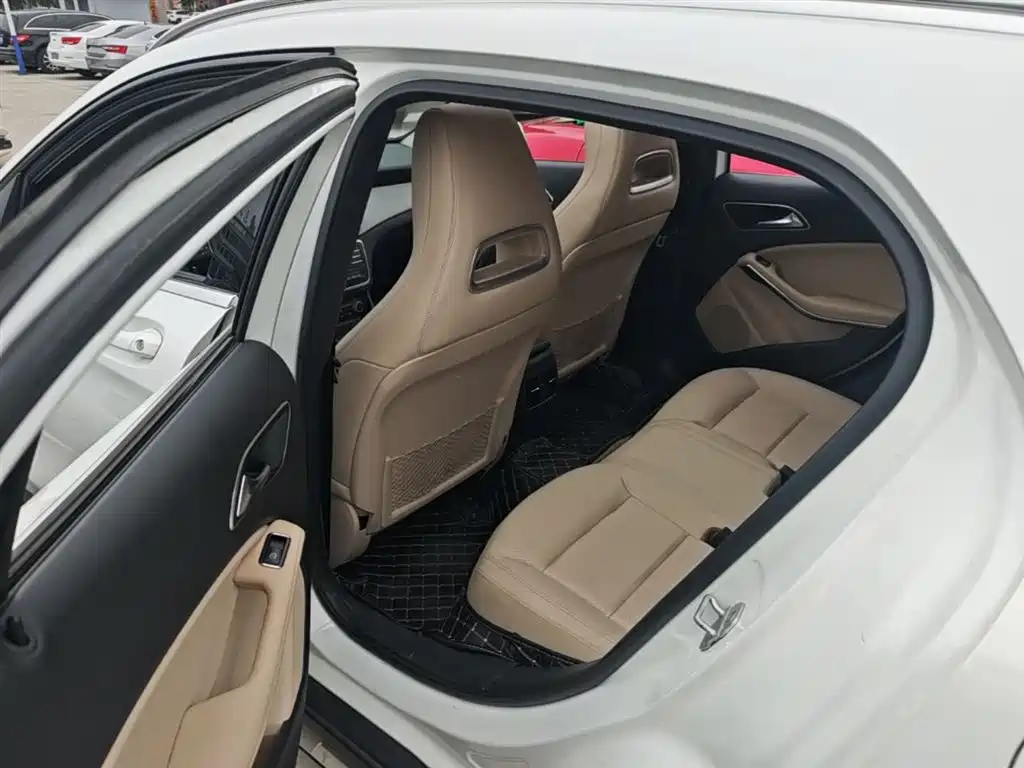 Mercedes-Benz GLA 2016 — фото 17