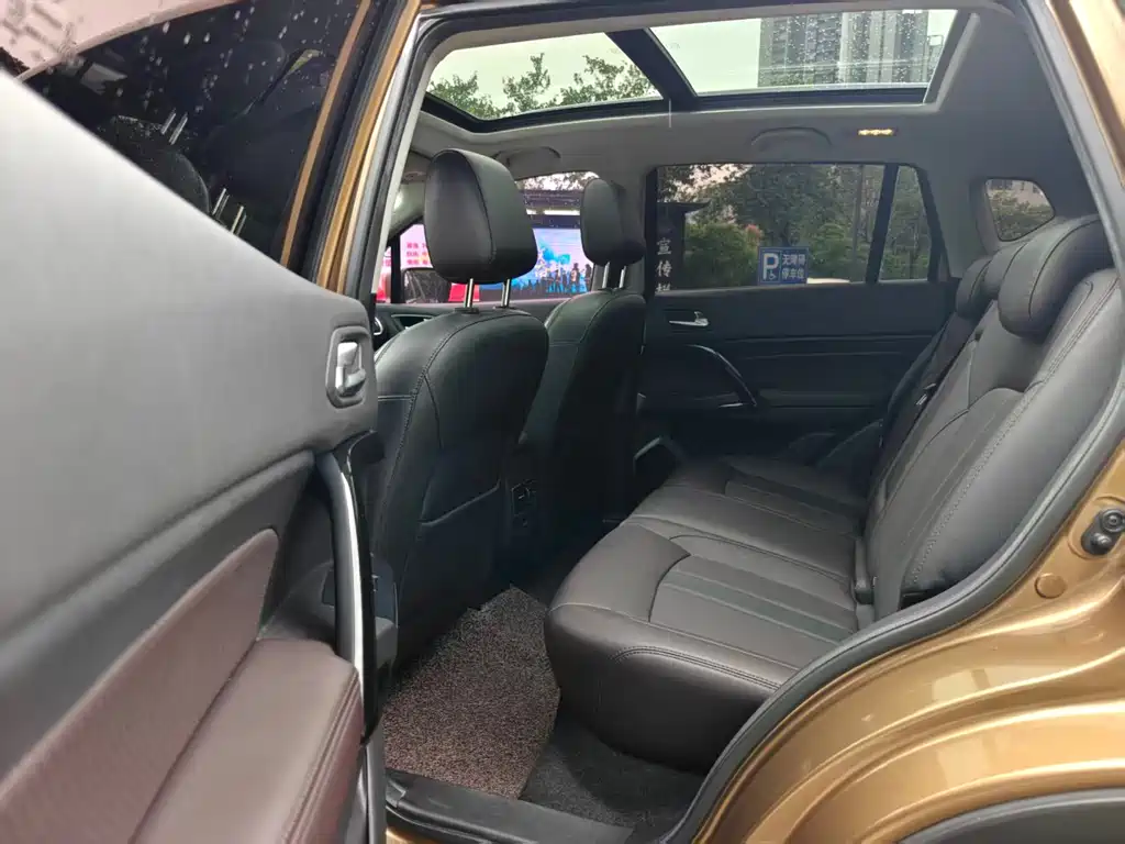 GAC Trumpchi GS4 2019 — фото 10