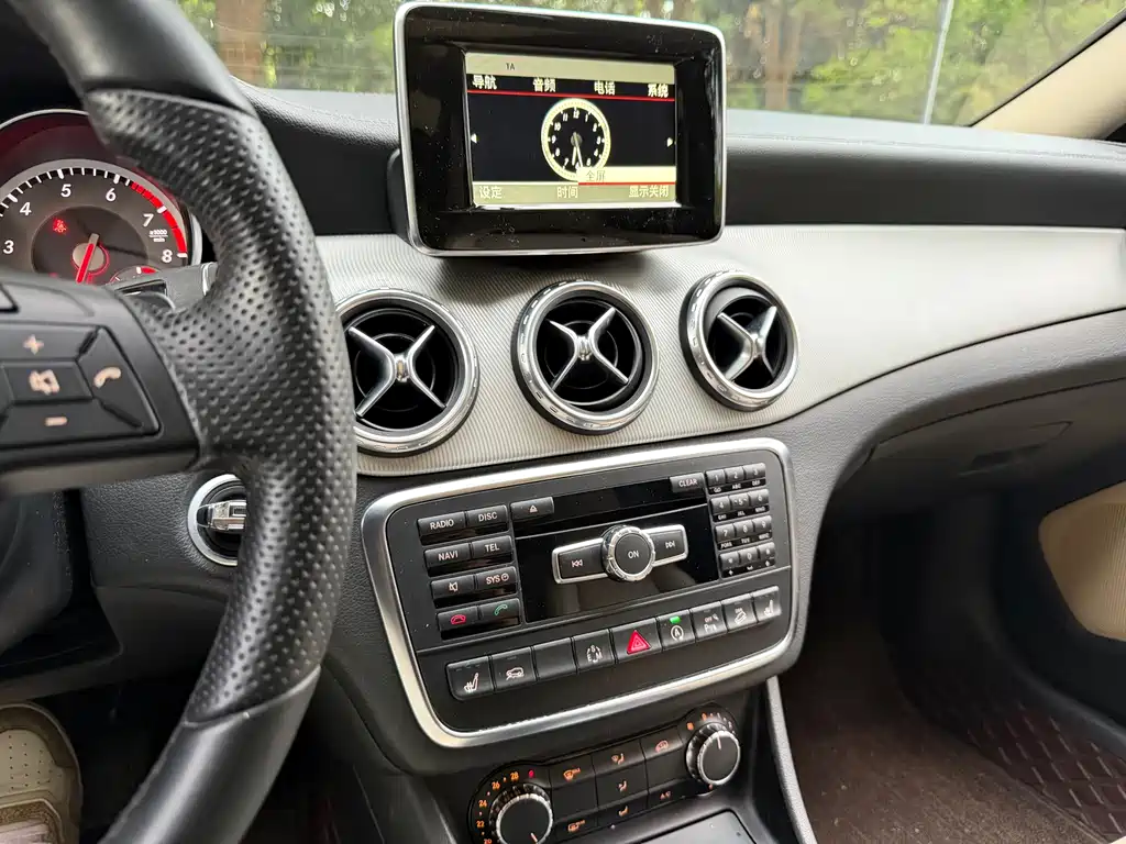 Mercedes-Benz GLA 2016 — фото 11