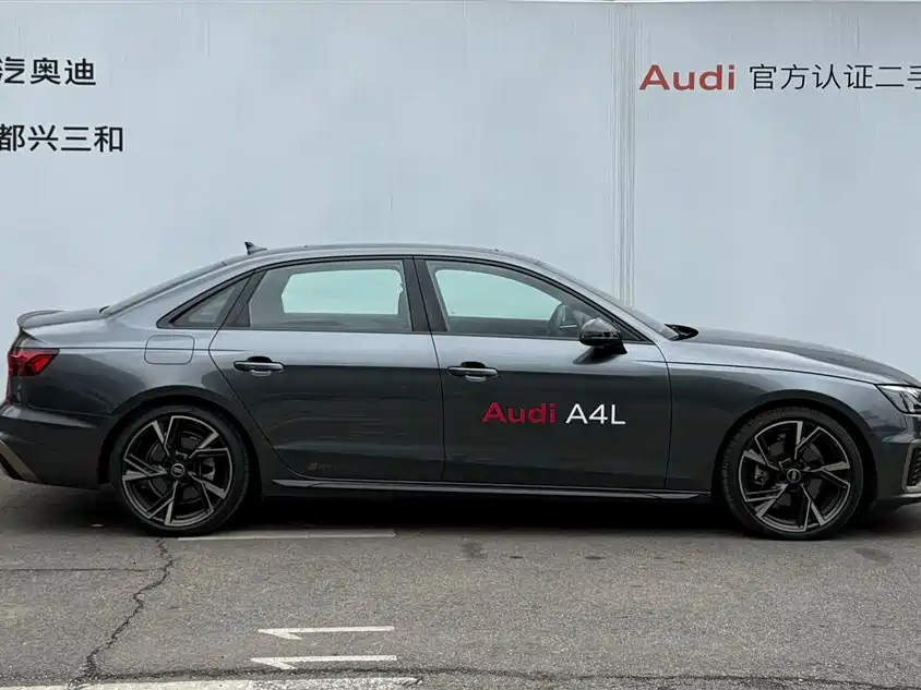 Audi A4L 2024 — фото 3