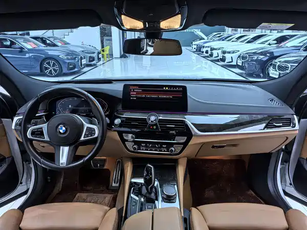 BMW 6 Series GT 2024