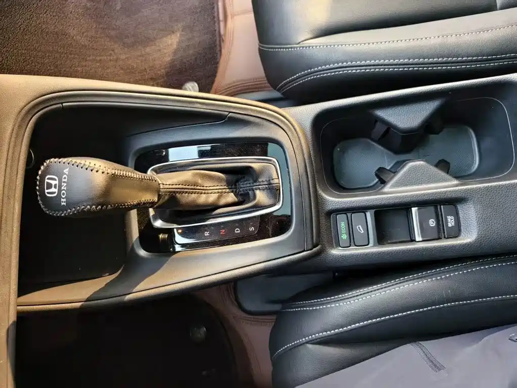 Honda Vezel 2023 — фото 13