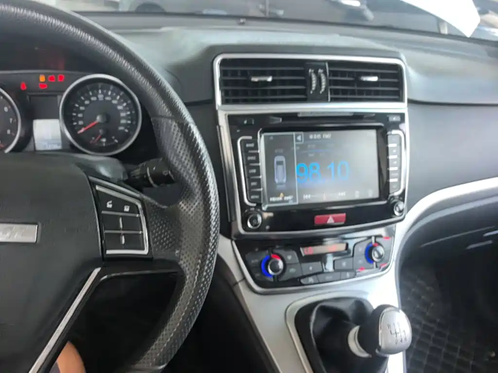 Haval M6 2019 — фото 10