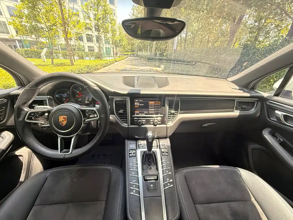 Porsche Macan 2015 — фото 9