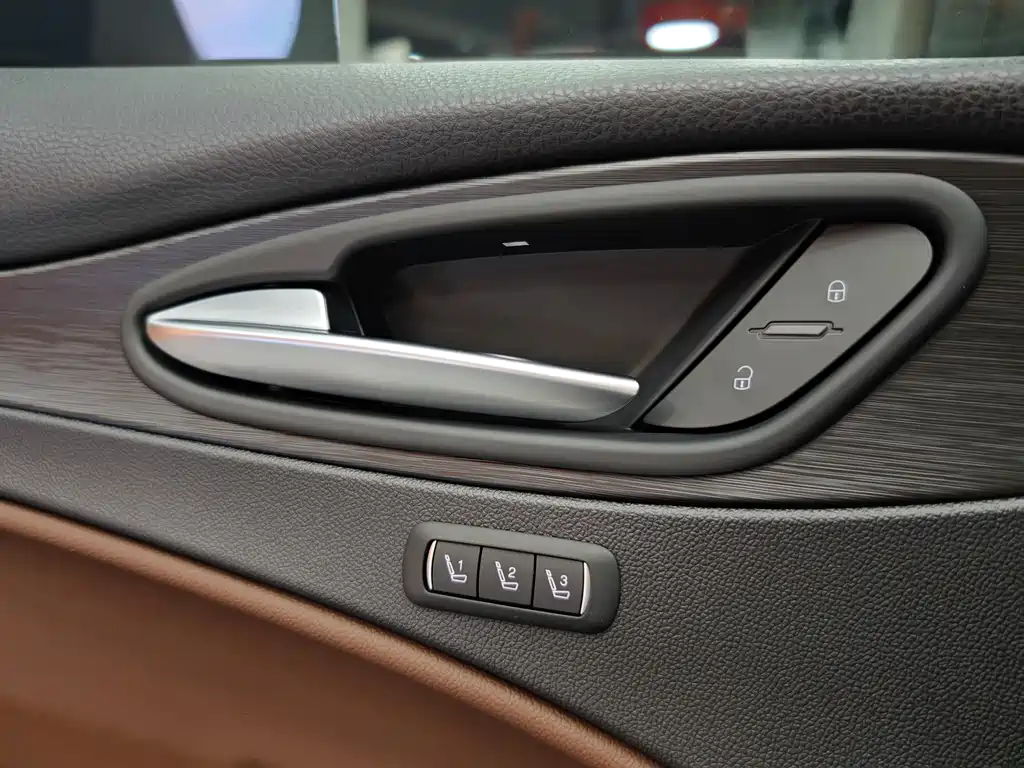 Alfa Romeo Stelvio 2018 — фото 20