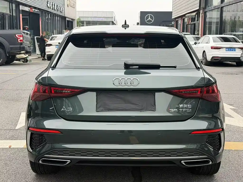 Audi A3 2023 — фото 11