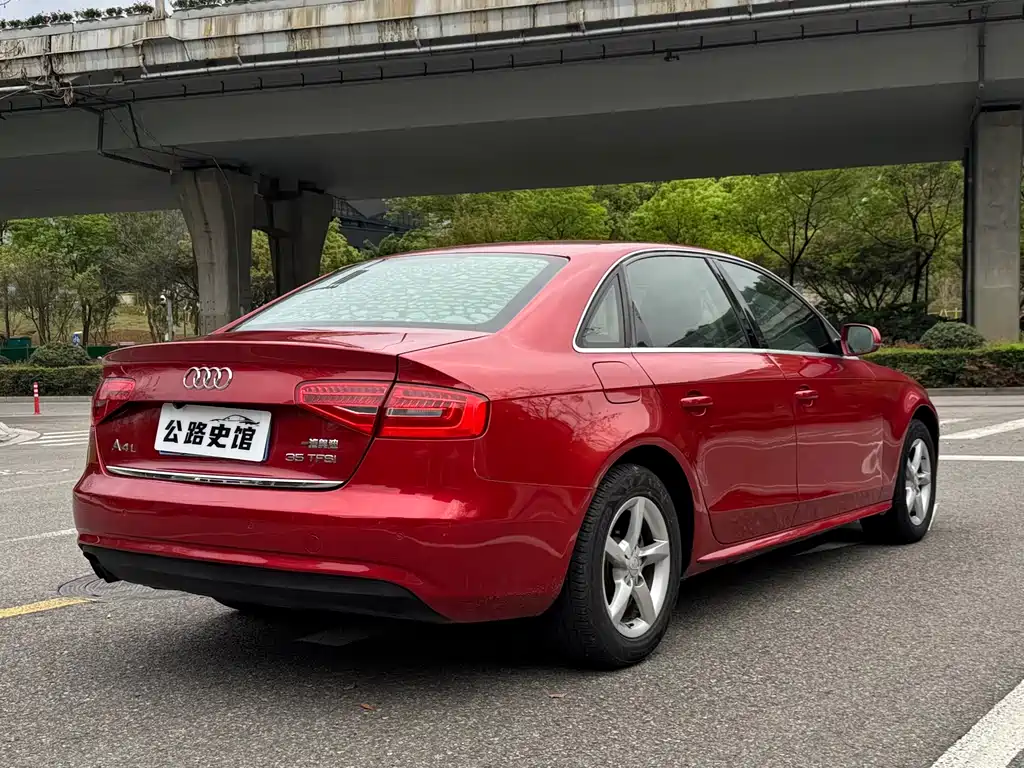 Audi A4L 2013 — фото 6