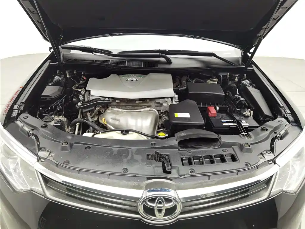 Toyota Camry 2016 — фото 6