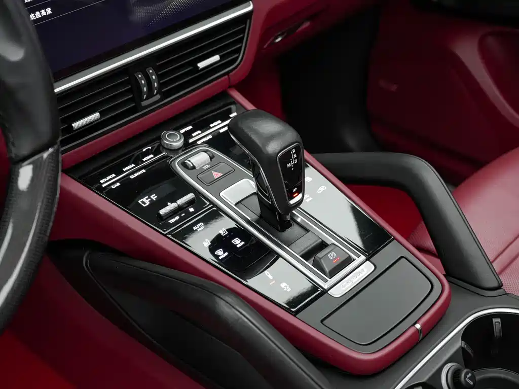 Porsche Cayenne 2023 — фото 18