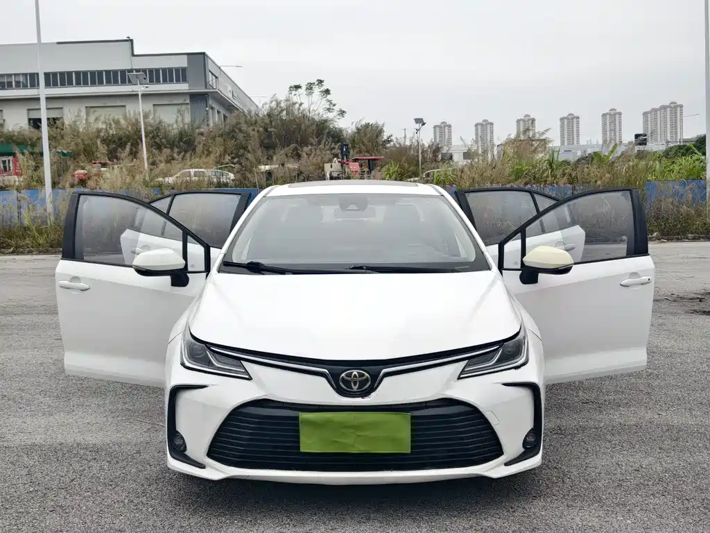 Toyota Corolla 2022 — фото 12