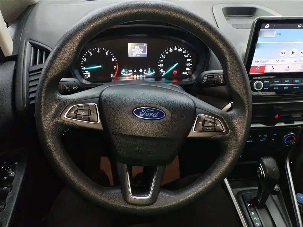 Ford Ecosport 2018 — фото 11
