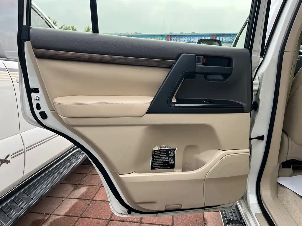 Toyota Land Cruiser 2019 — фото 14