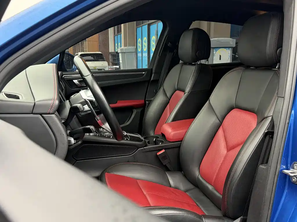 Porsche Macan 2017 — фото 10