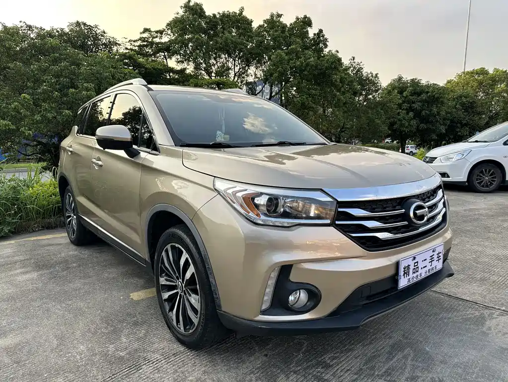 GAC Motor Trumpchi GS4 2016 — фото 3