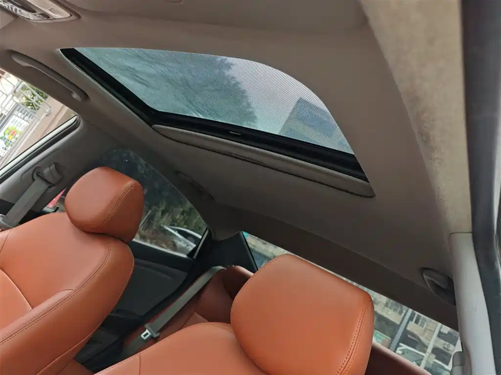 Hyundai Verna 2016 — фото 18