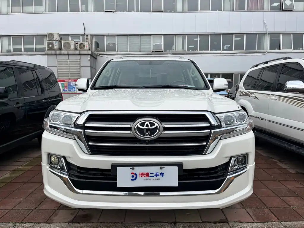 Toyota Land Cruiser 2019 — фото 2