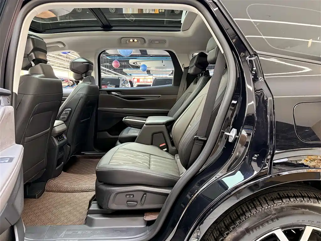 Ford Edge 2025 — фото 11