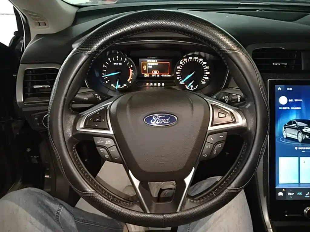 Ford Mondeo 2021 — фото 11