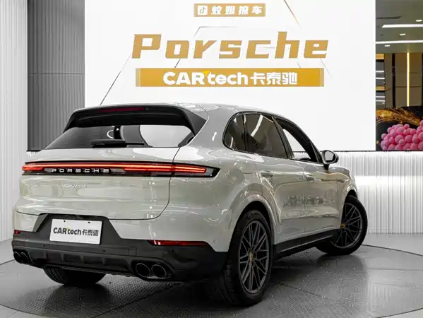 Porsche Cayenne 2024