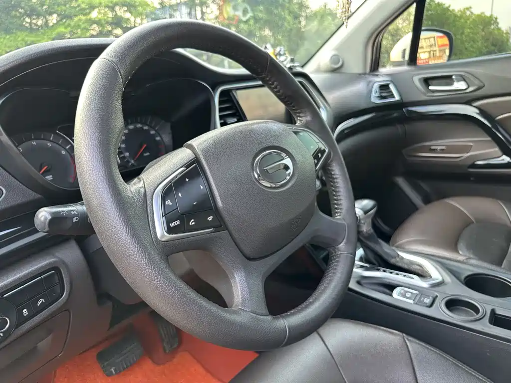 GAC Motor Trumpchi GS4 2016 — фото 16