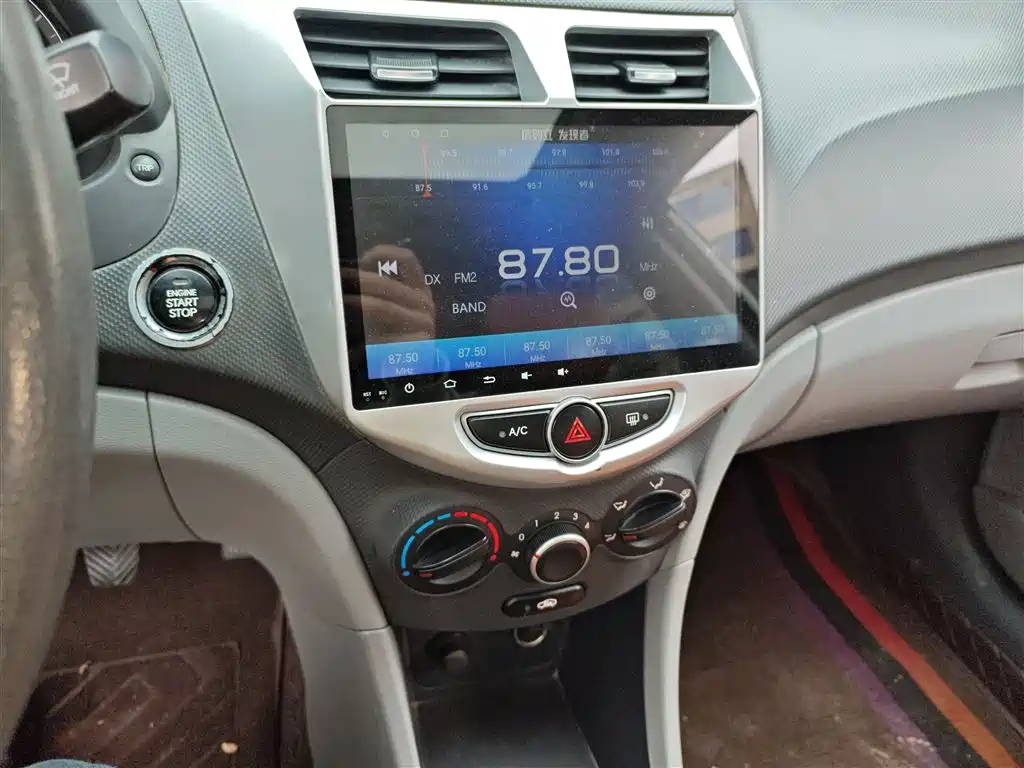 Hyundai Verna 2016 — фото 13