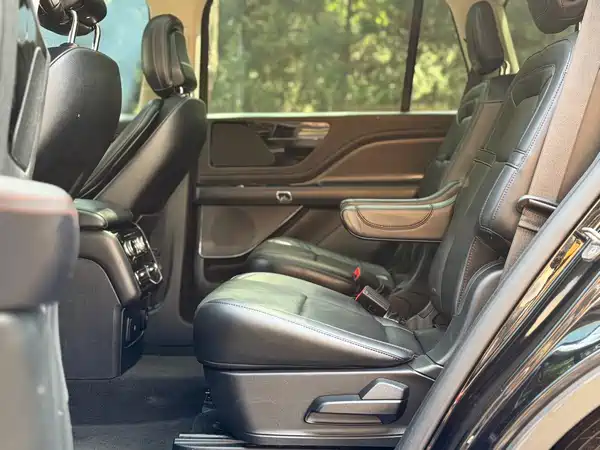 Lincoln Aviator 2021