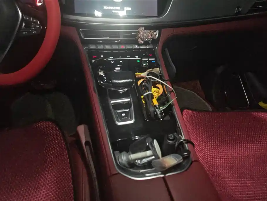 Changan CS85 COUPE 2019 — фото 16