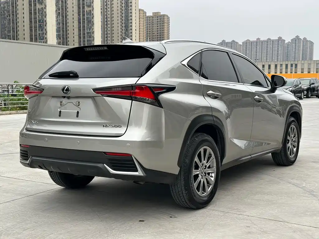 Lexus NX 2021 — фото 6