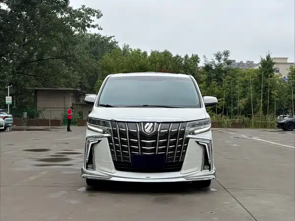Toyota Alphard 2015